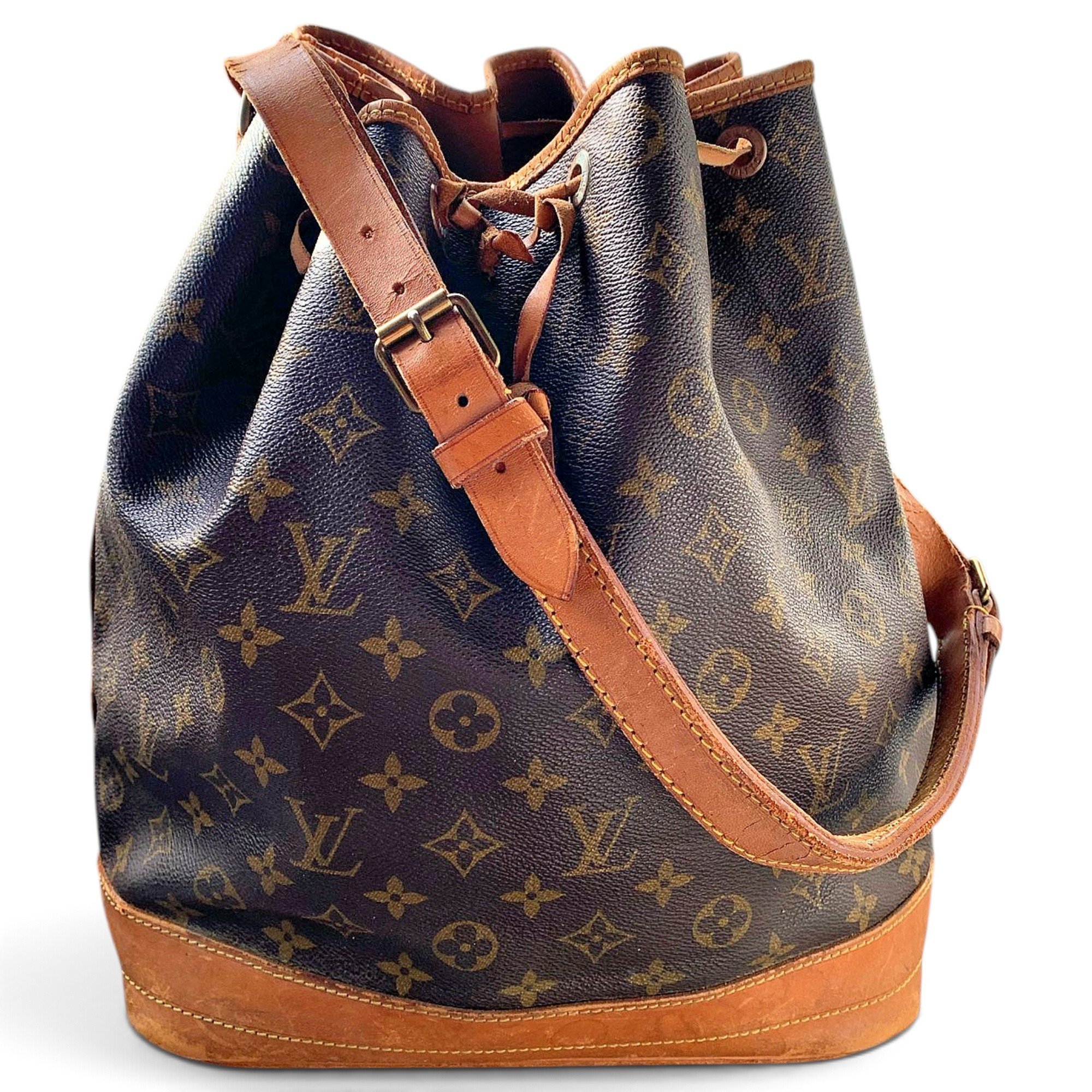 Noé leather handbag