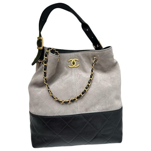 Chanel 25 leather handbag