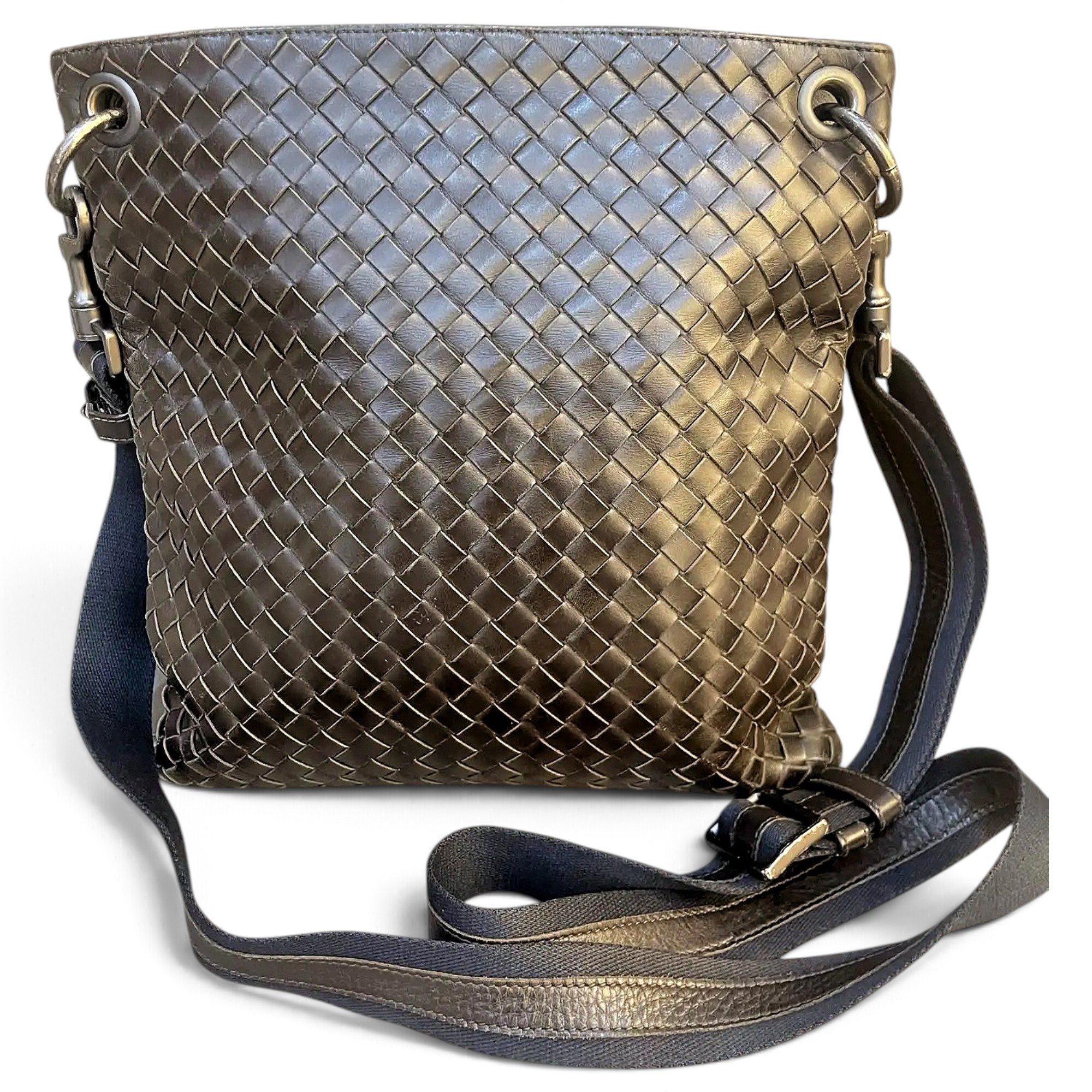 Leather crossbody bag