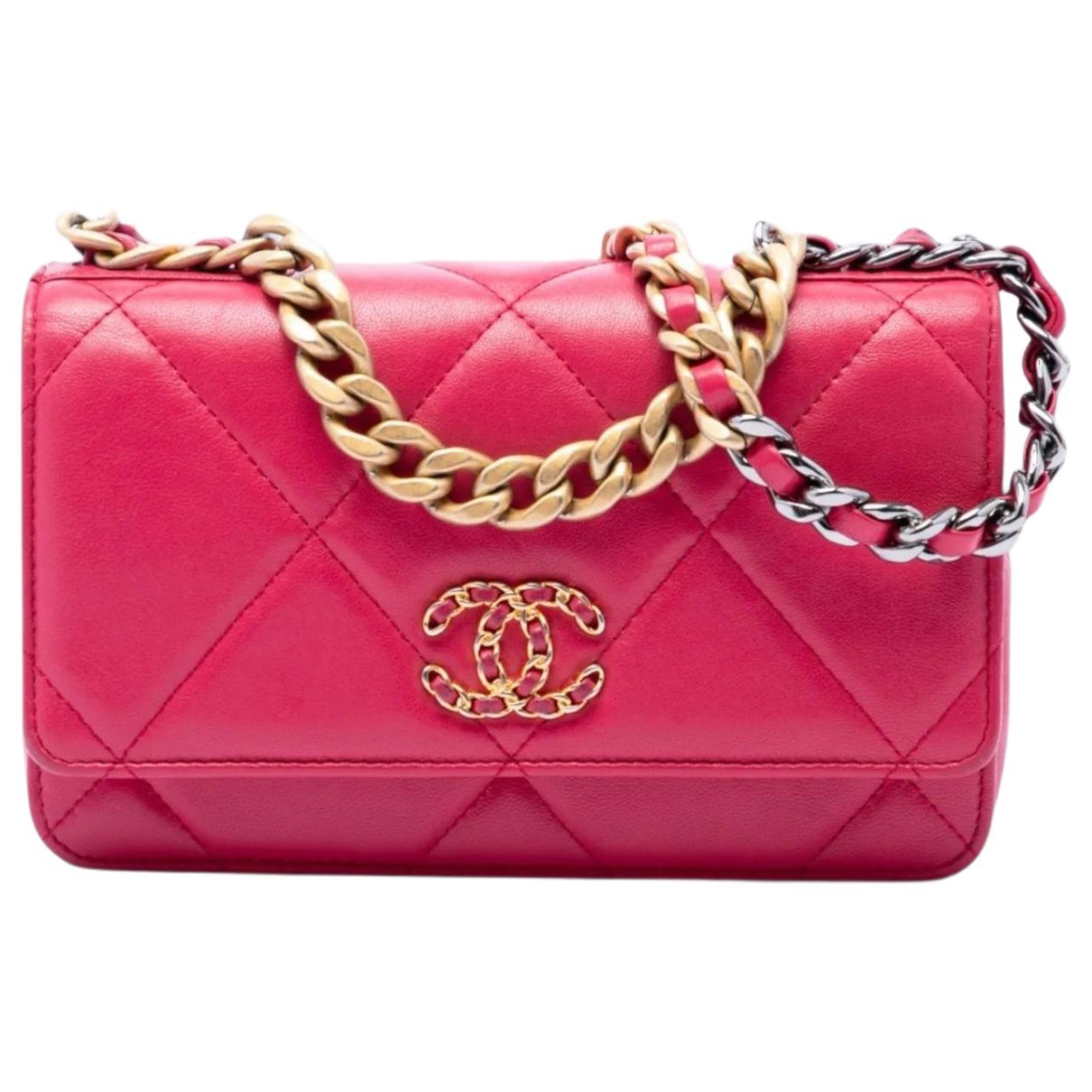 Wallet On Chain leather crossbody bag