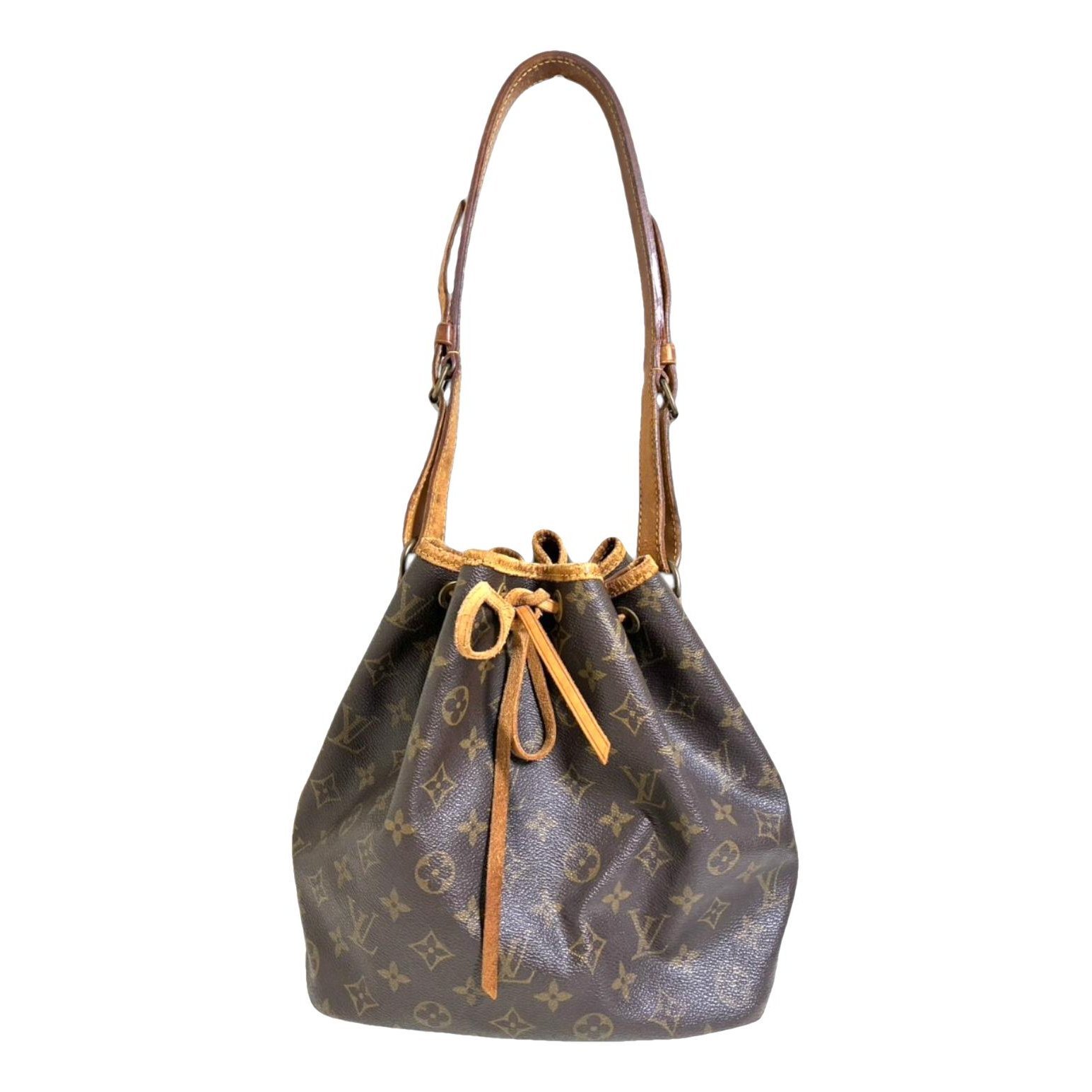 Noé leather crossbody bag
