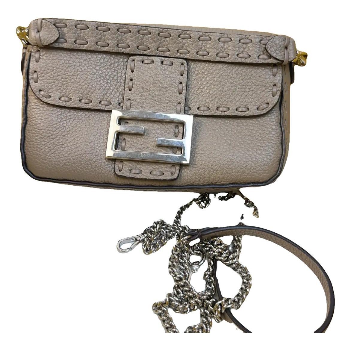 Baguette Chain Midi leather handbag