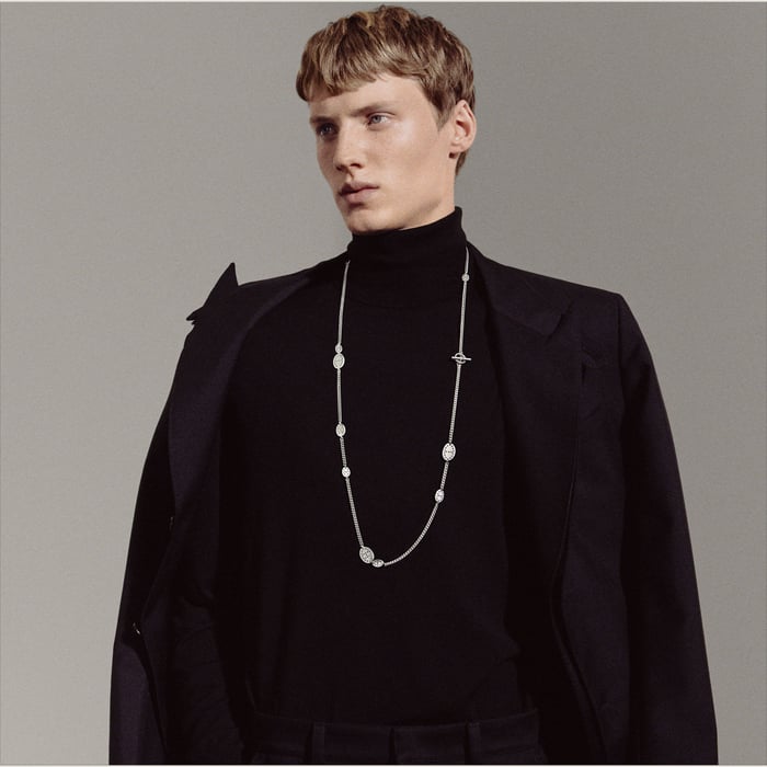 Sans Coloris Point Sellier Long Necklace