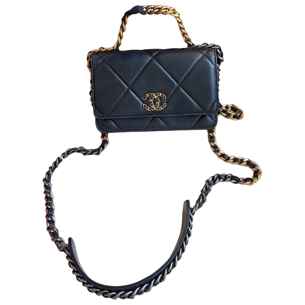 Chanel 19 leather handbag