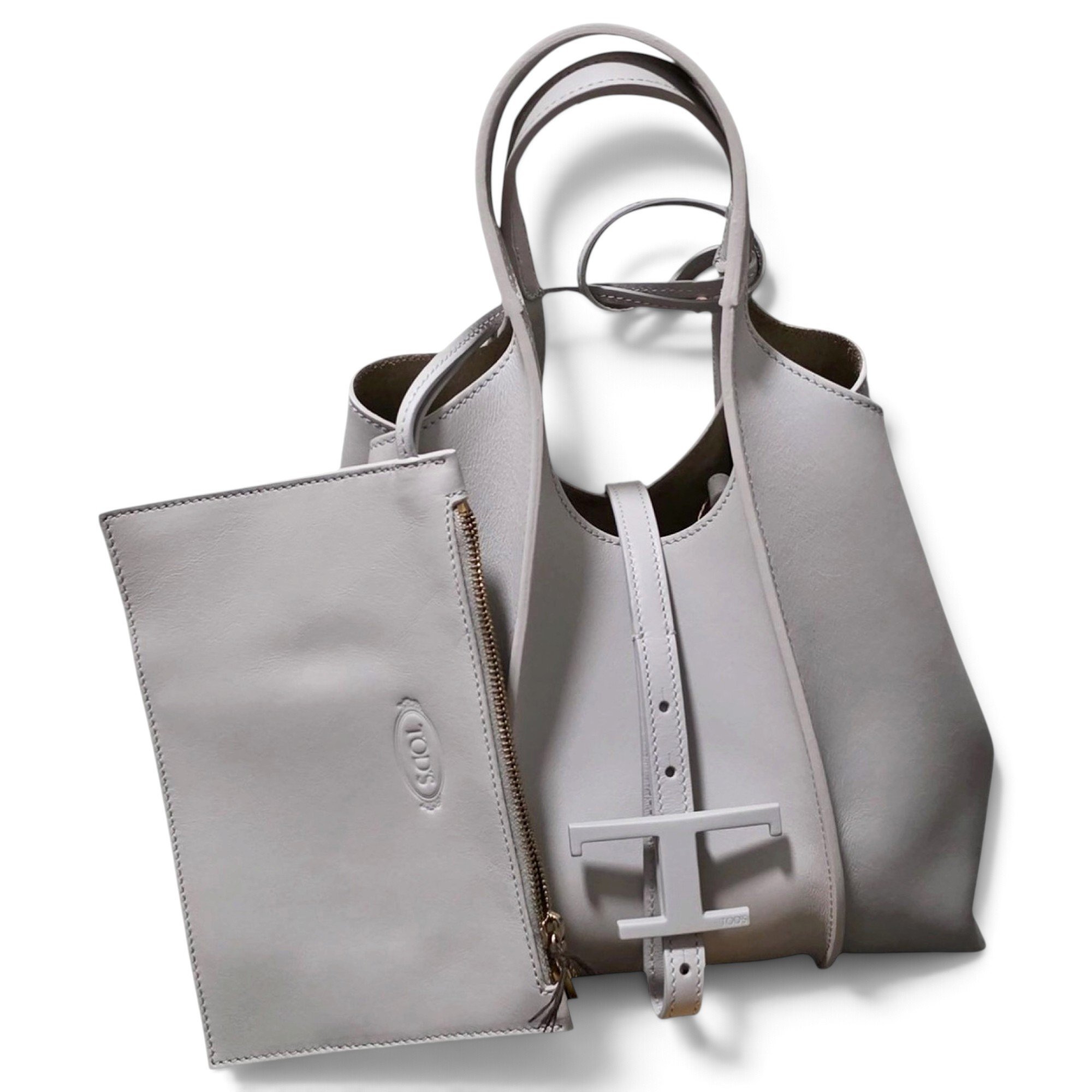 Wave leather tote