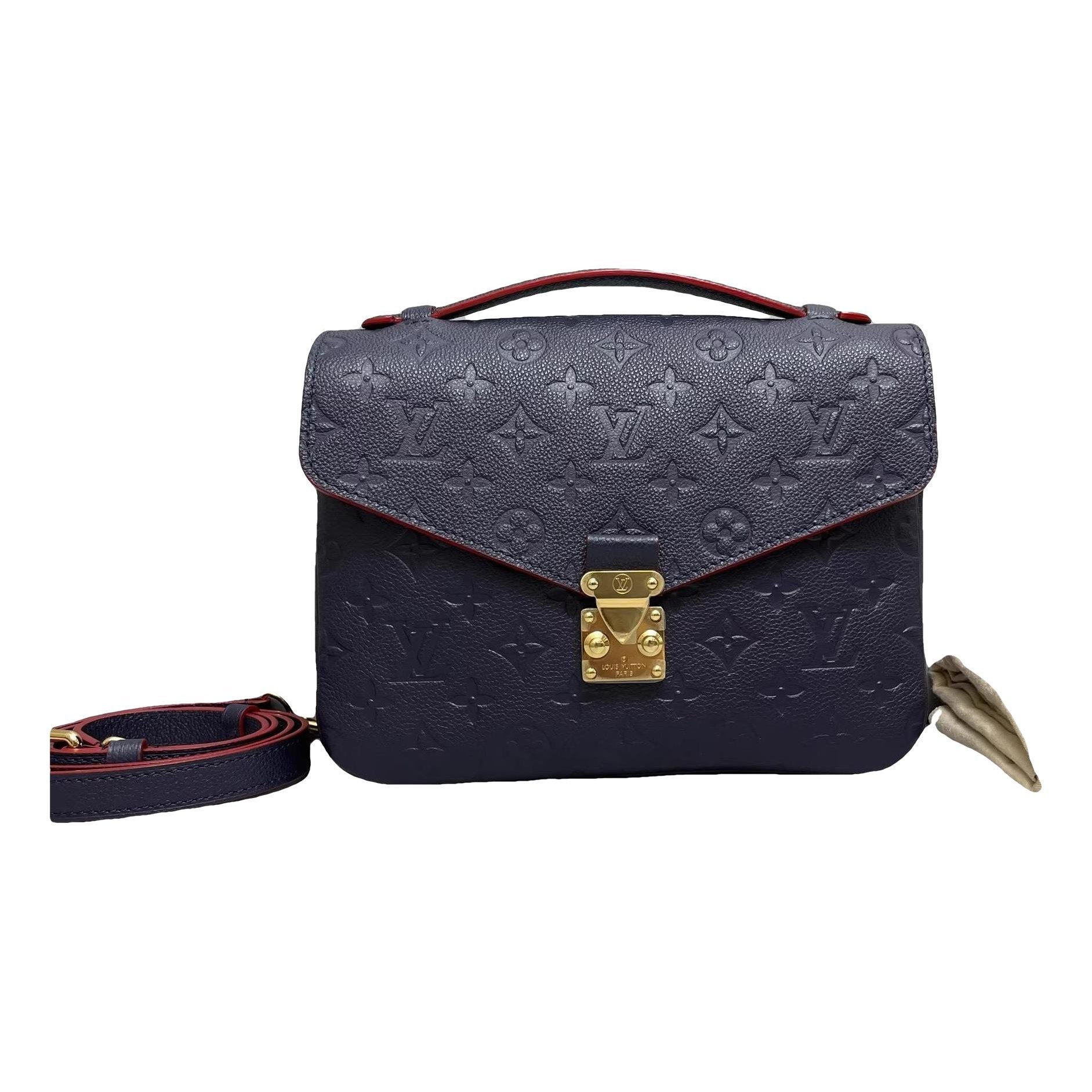 Metis leather handbag