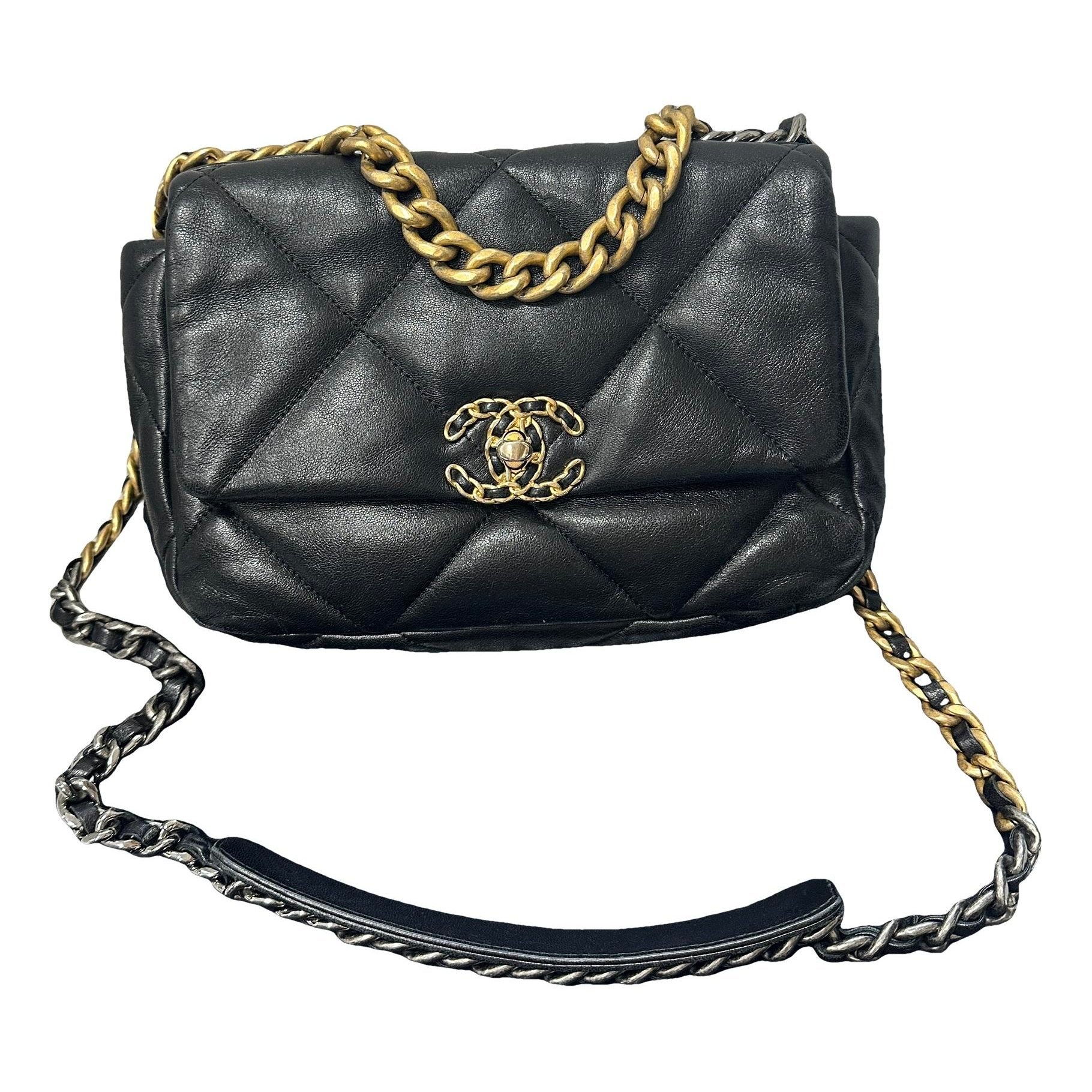 Chanel 19 leather handbag