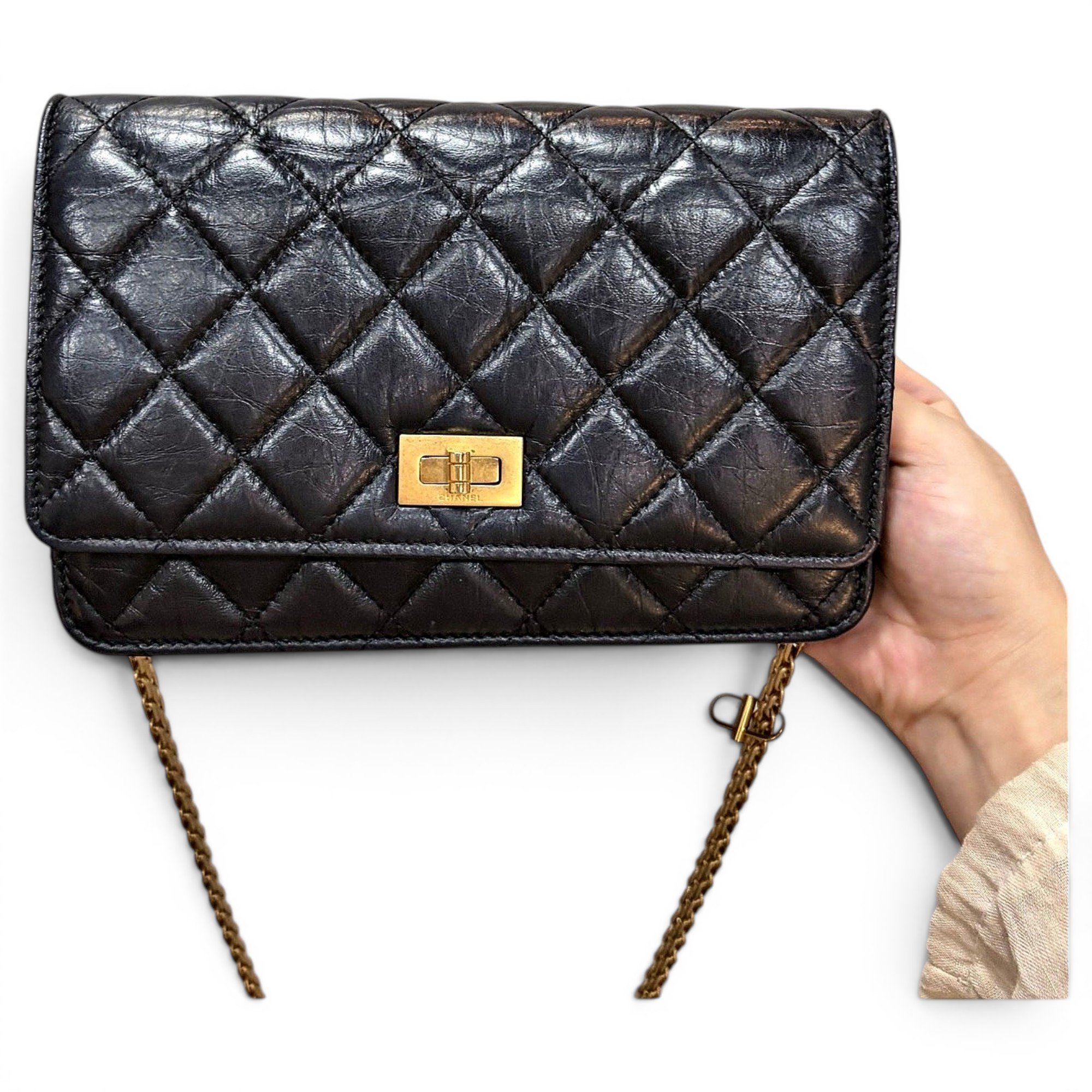 Wallet On Chain leather crossbody bag