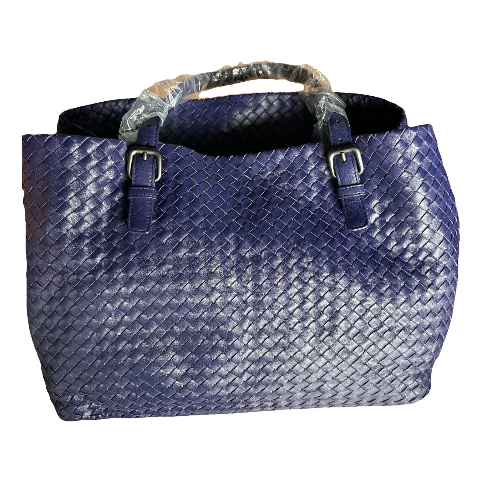 Bottega Veneta Fourre-Tout leather handbag