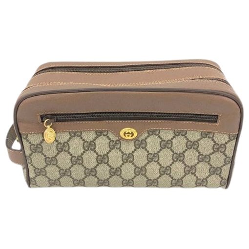 Leather clutch bag