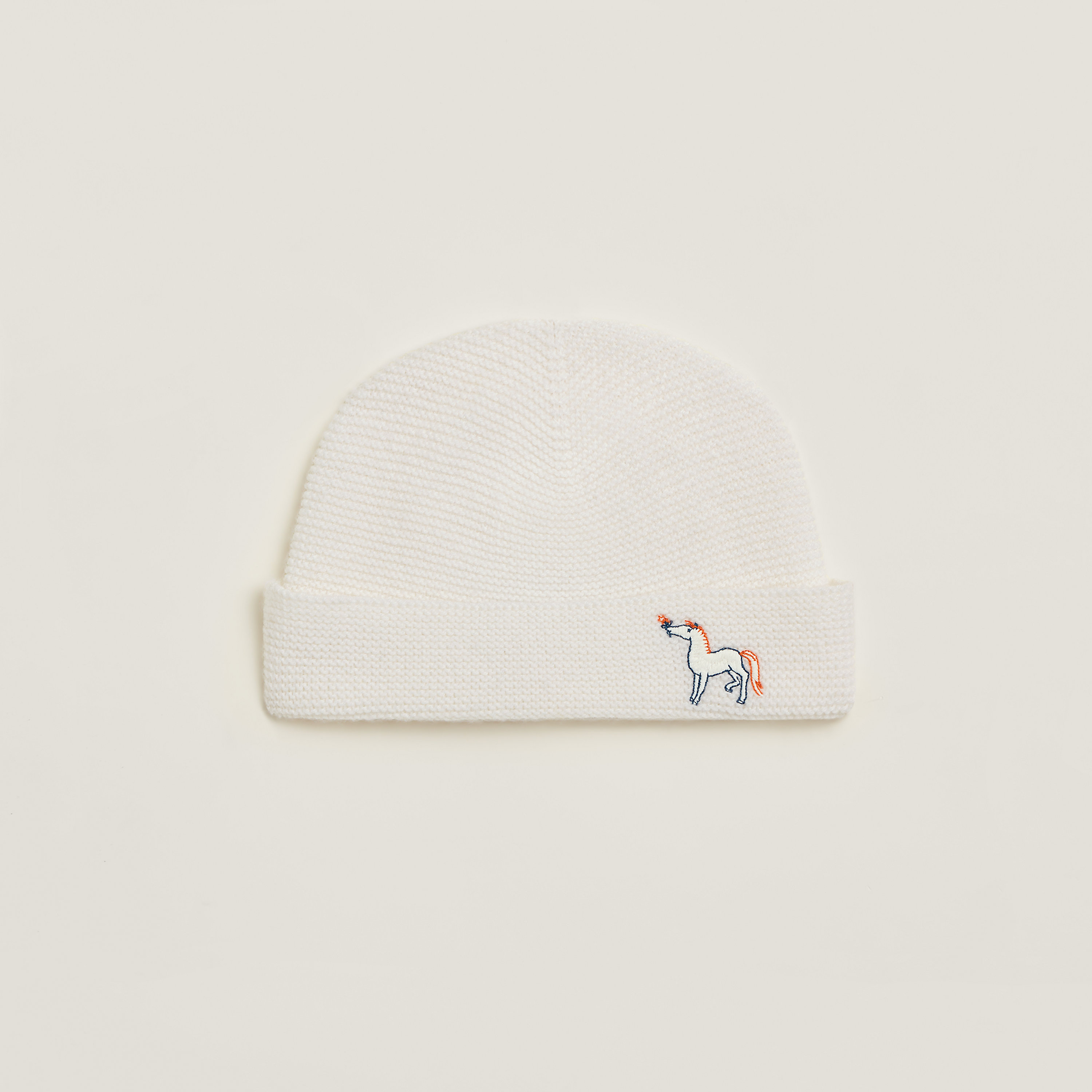 Cabriole hat