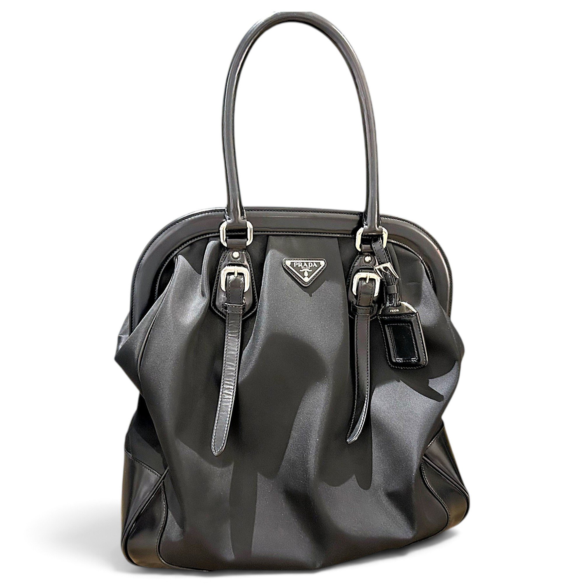 Buckle handbag