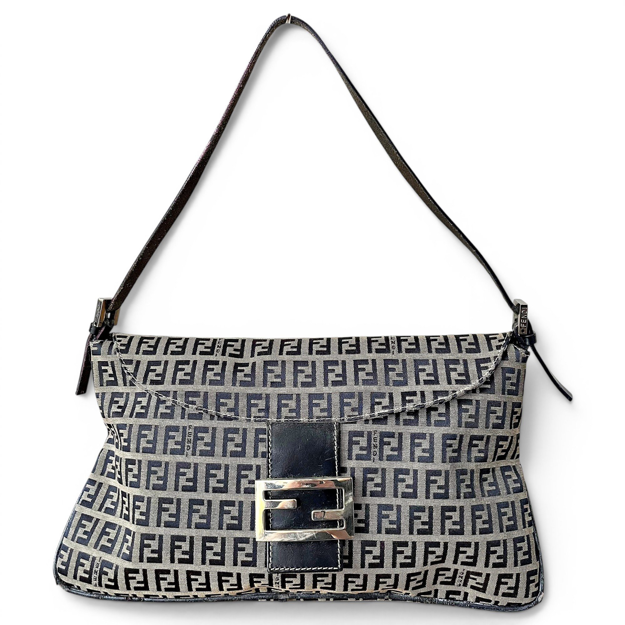 Baguette cloth handbag
