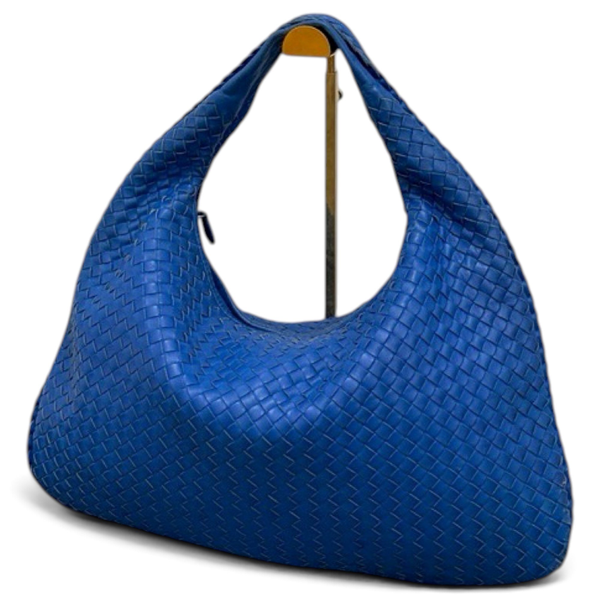 Veneta leather handbag