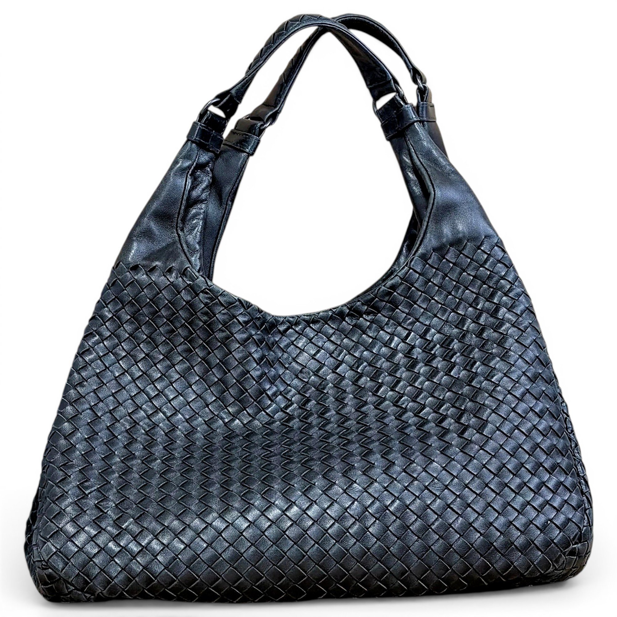 Veneta leather handbag