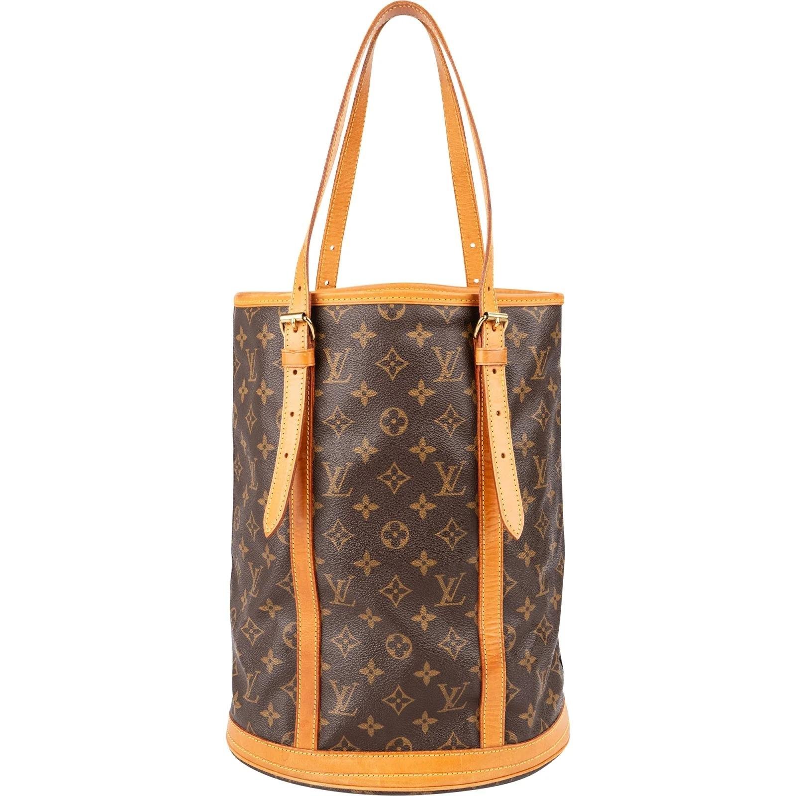Bucket leather handbag