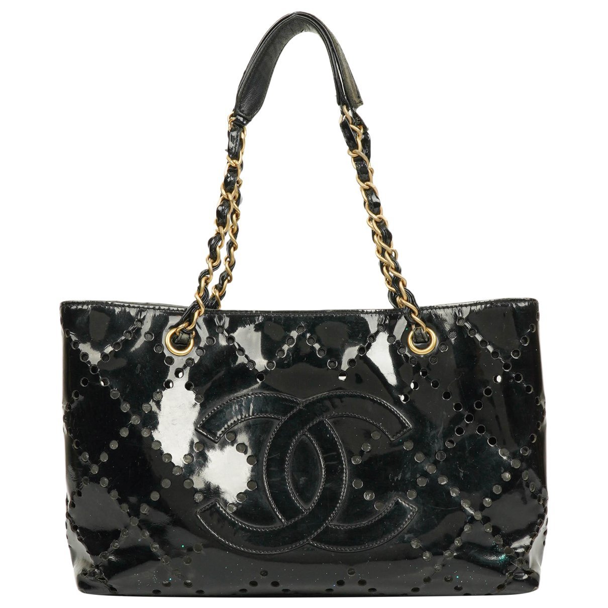 Classic CC Shopping patent leather tote