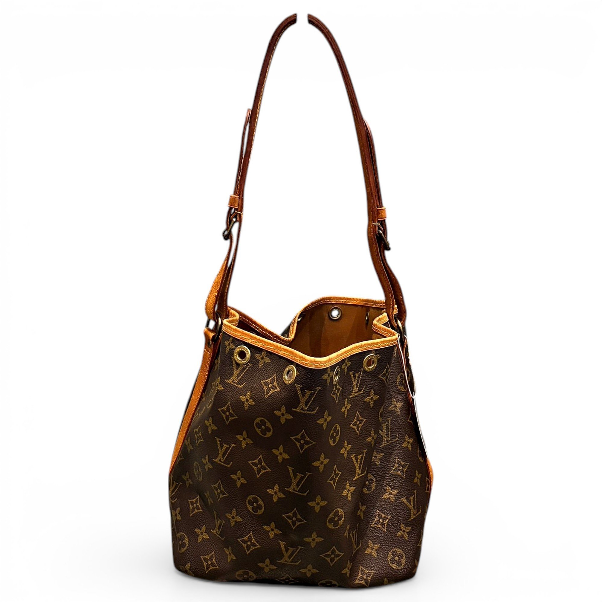 Noé leather handbag