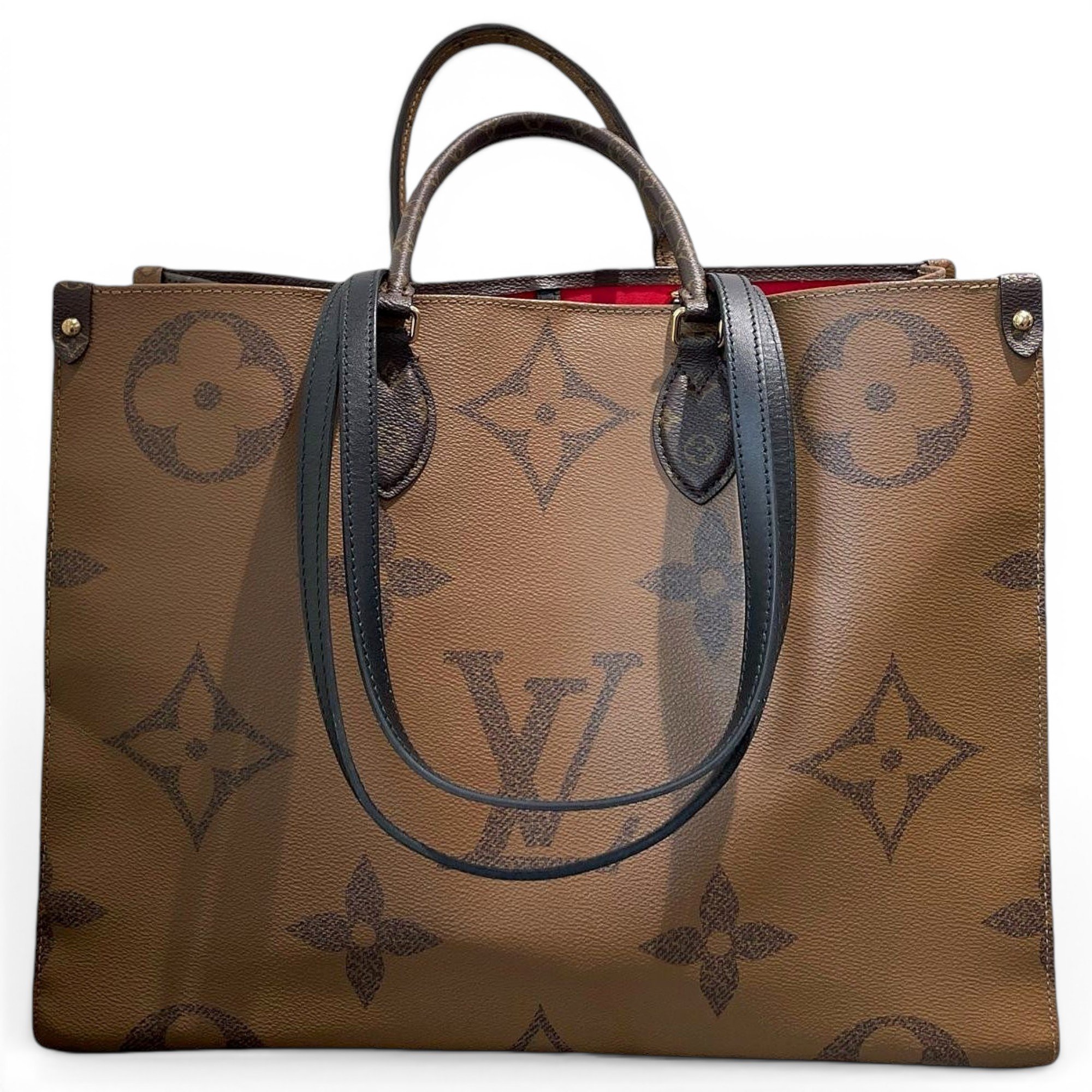 Onthego leather handbag