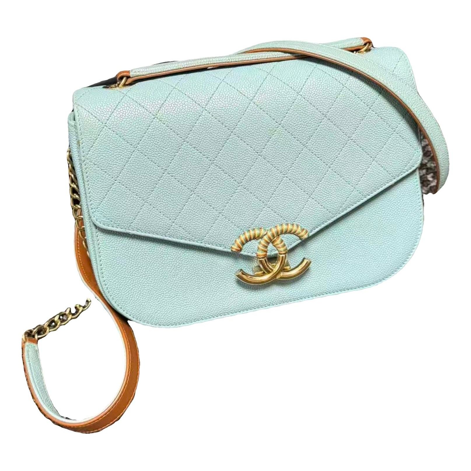 Timeless/Classique leather crossbody bag