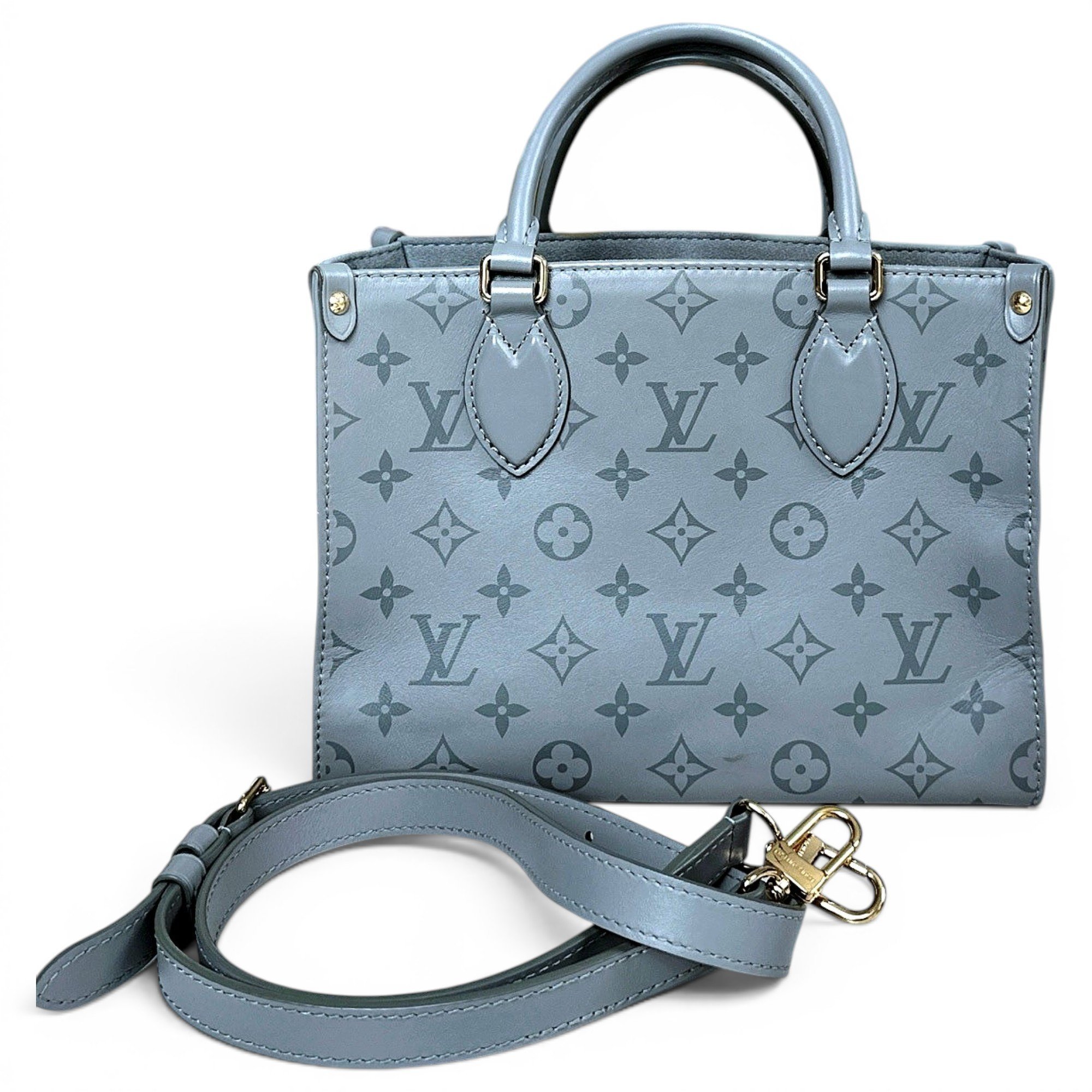 Onthego leather handbag