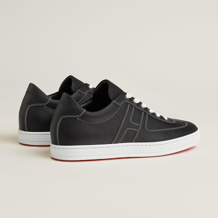 Noir Boomerang Sneaker