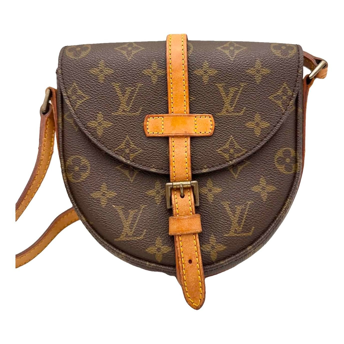 Chantilly leather crossbody bag