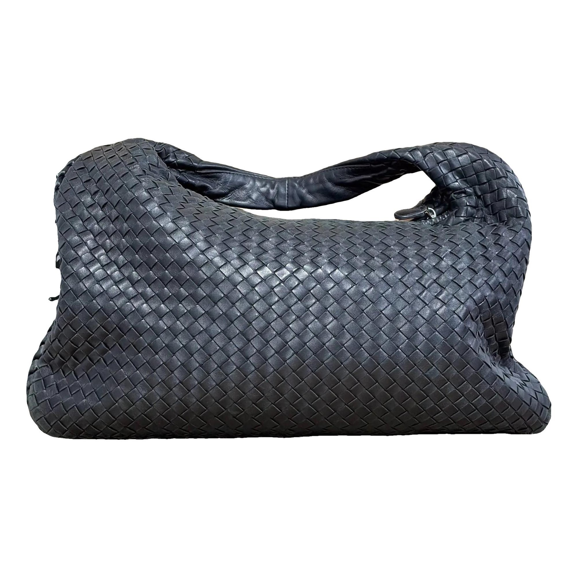 Veneta leather handbag
