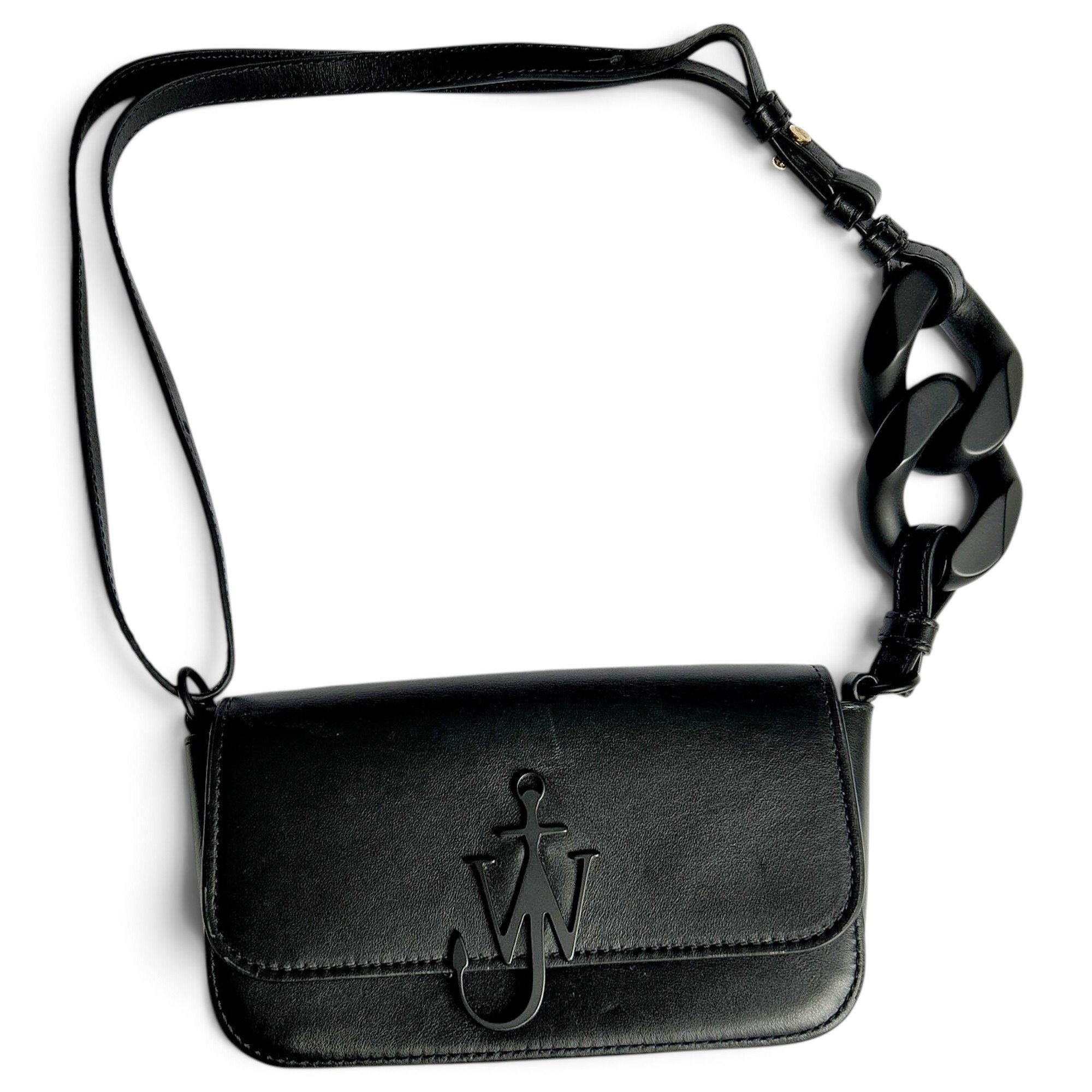 Chain leather handbag