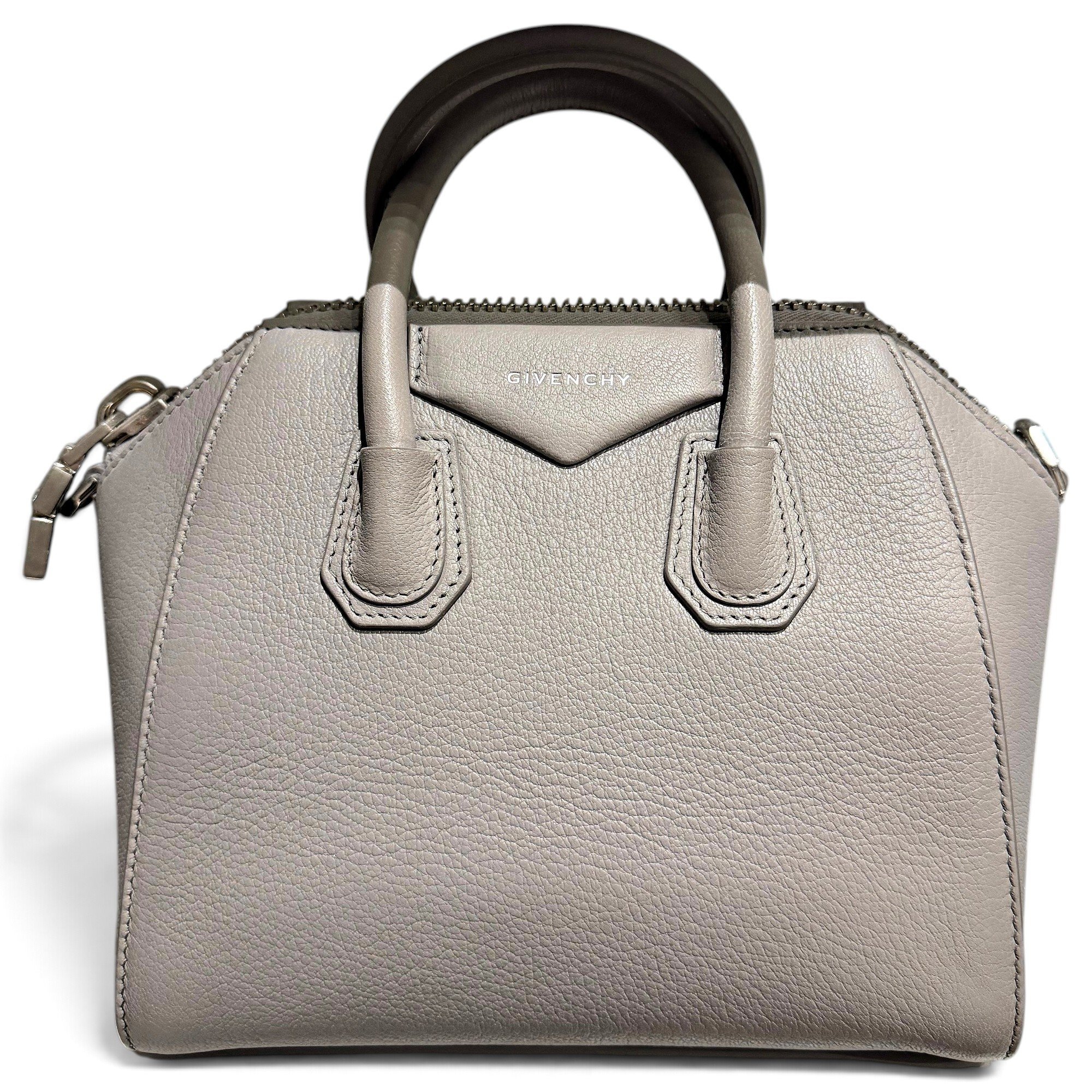Antigona leather handbag