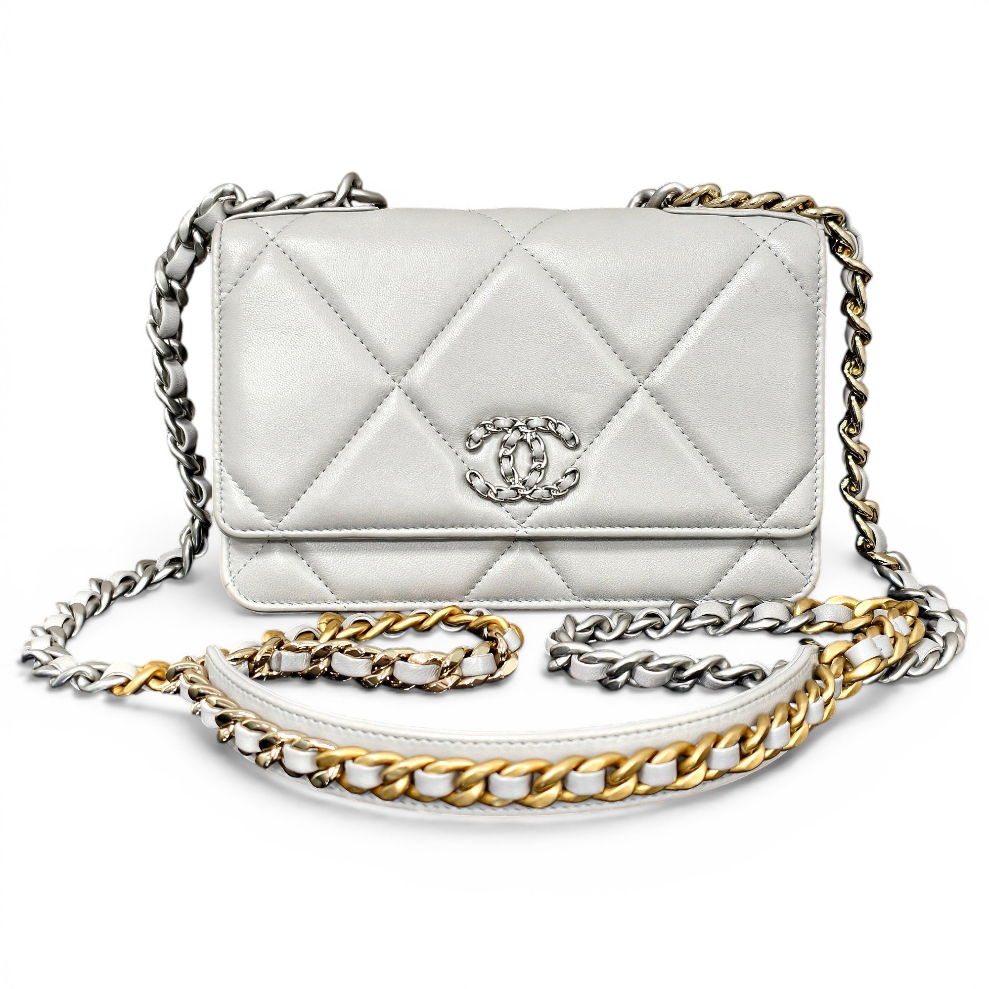 Wallet On Chain Chanel 19 leather handbag