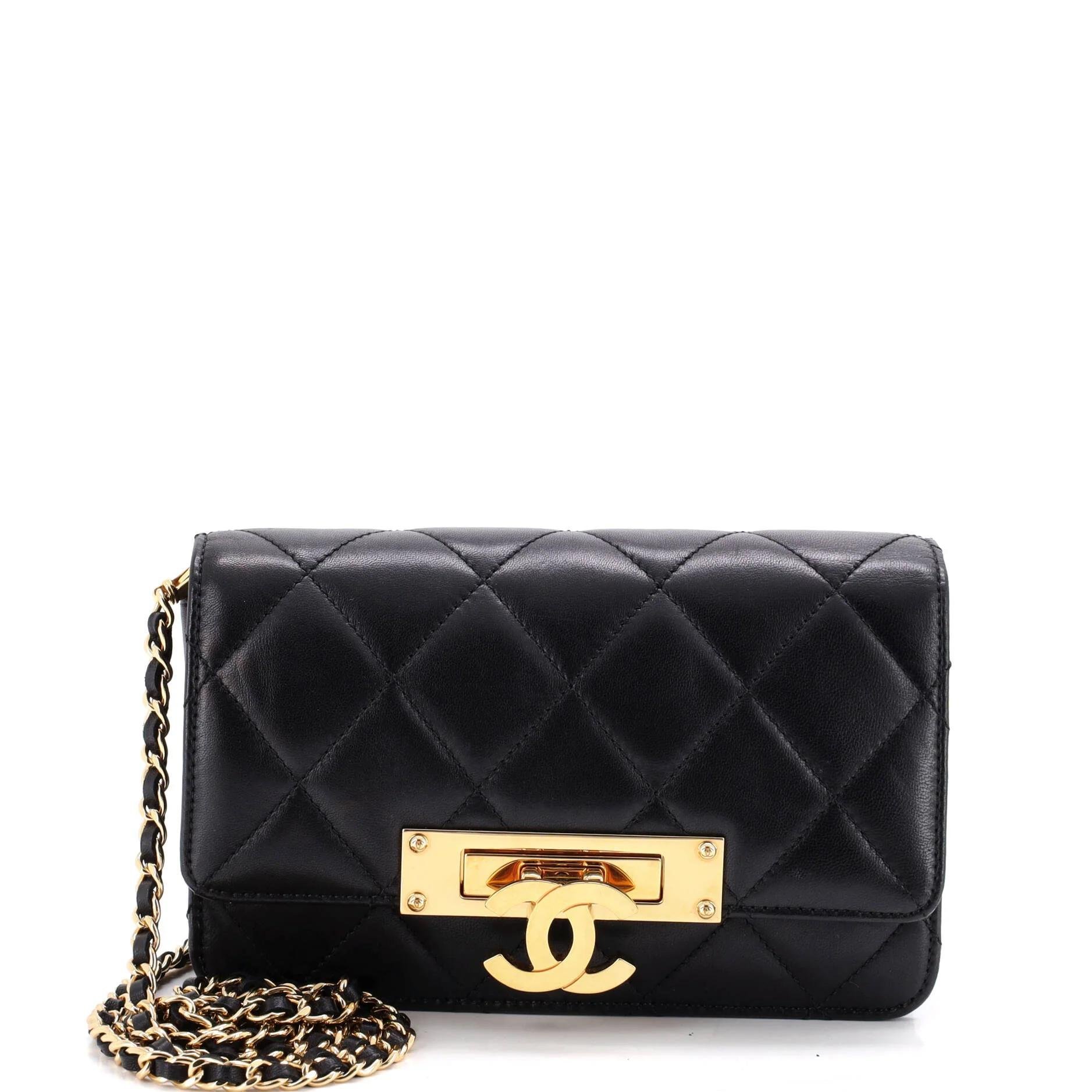 Wallet On Chain leather crossbody bag