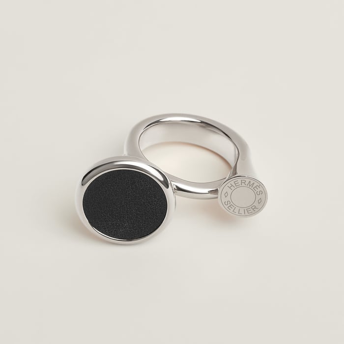 Noir Cor Ring