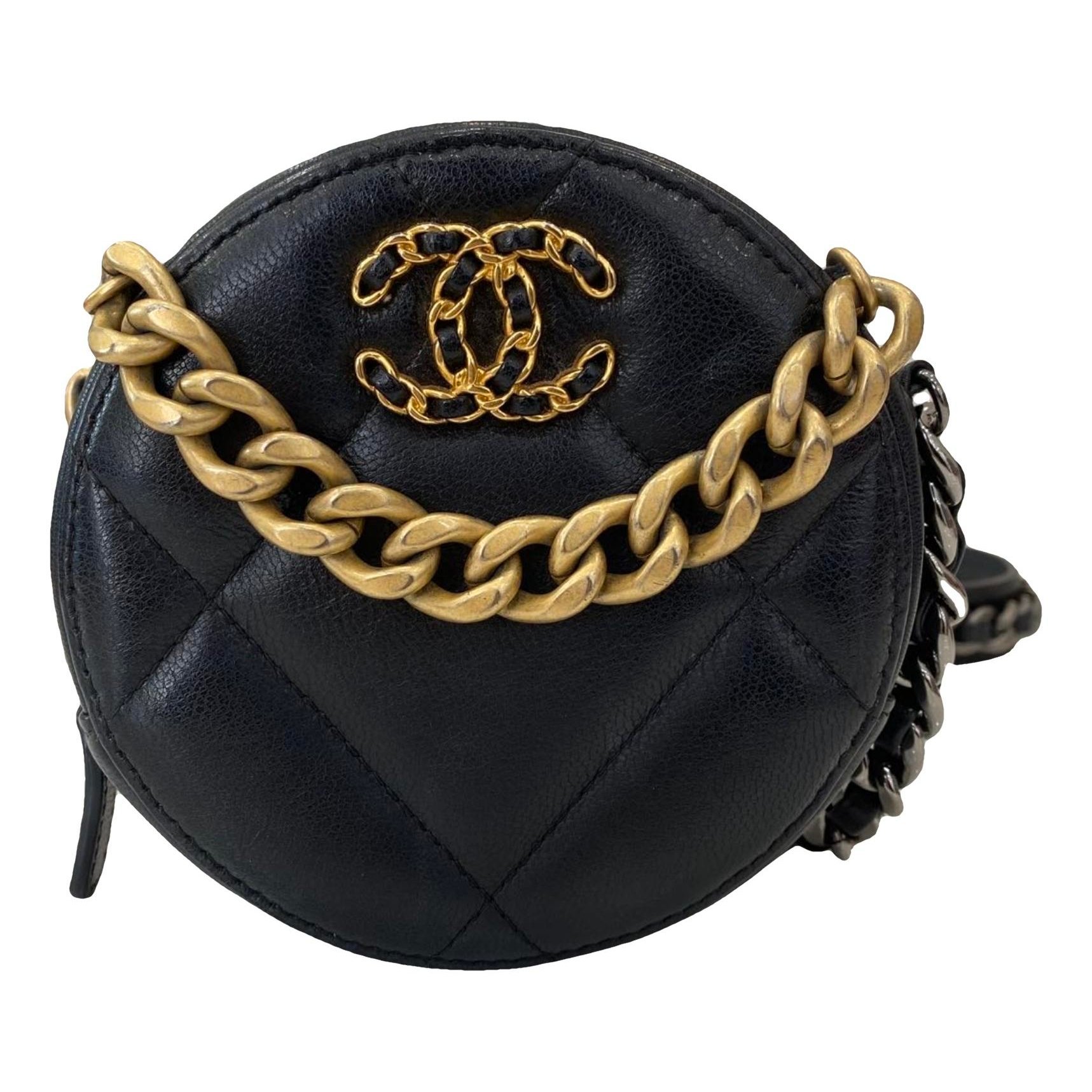 Chanel 19 leather crossbody bag