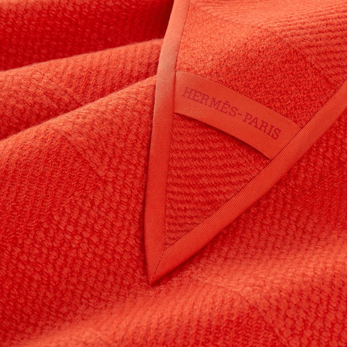Rouge Raye H Losange