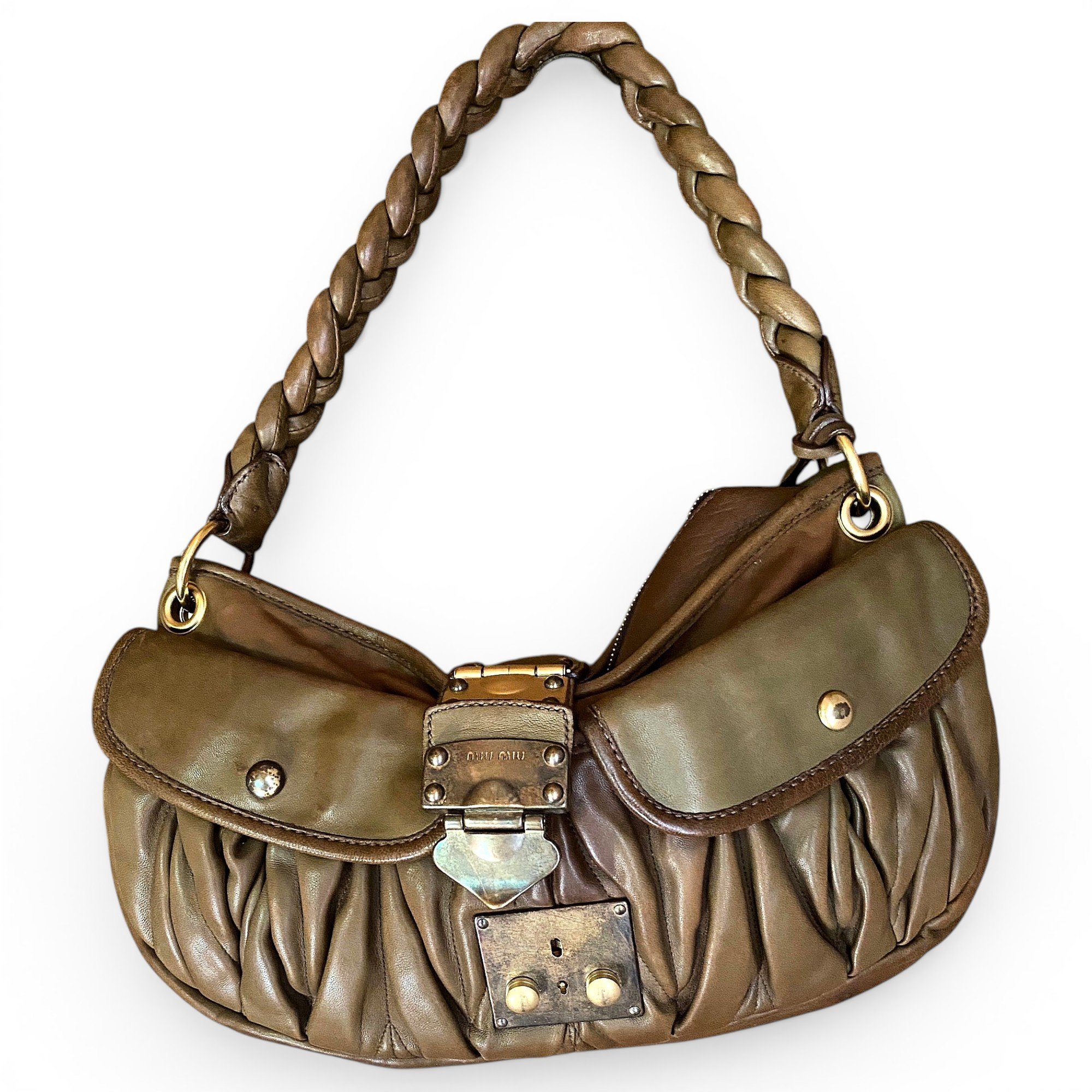 Matelassé leather handbag