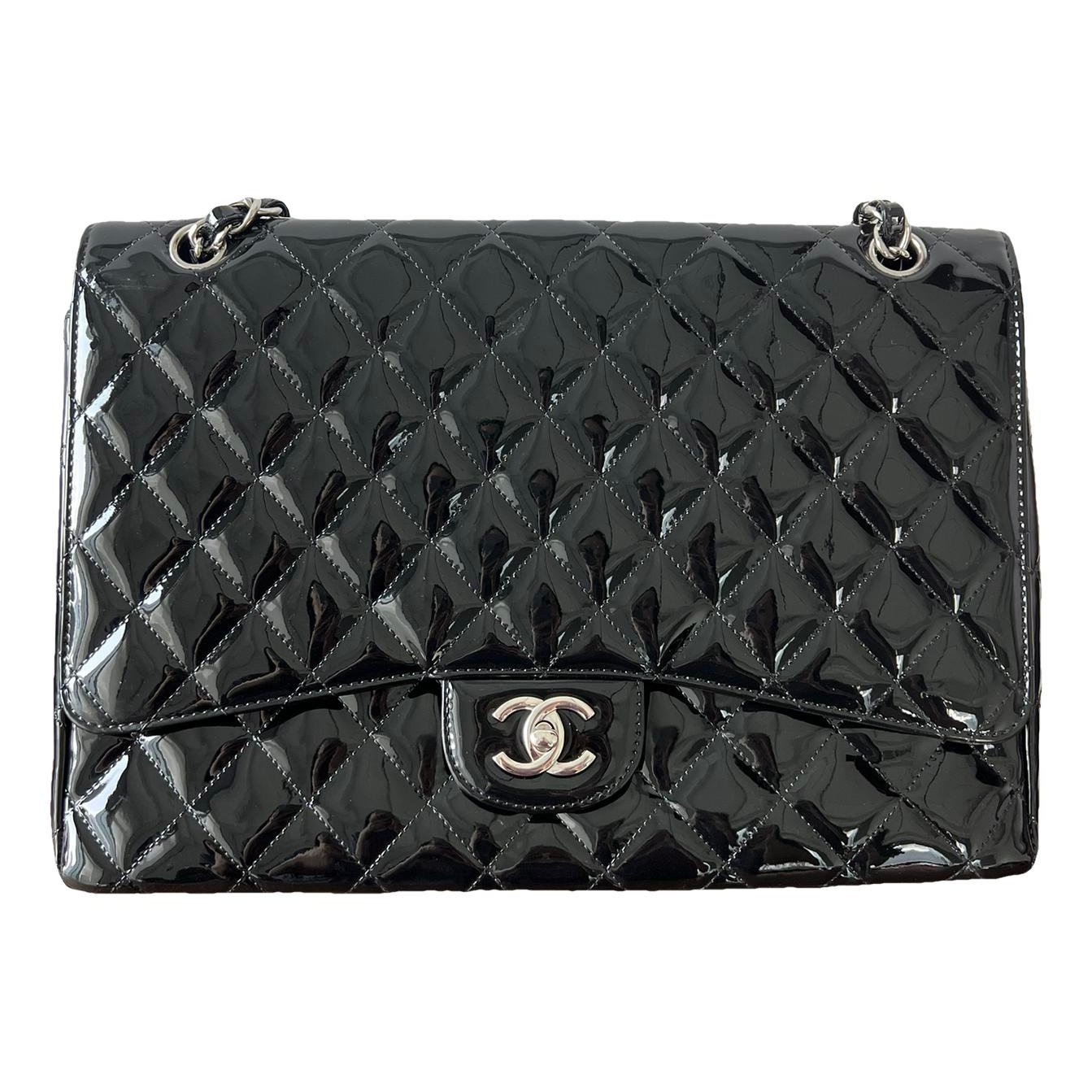 Timeless/Classique patent leather crossbody bag