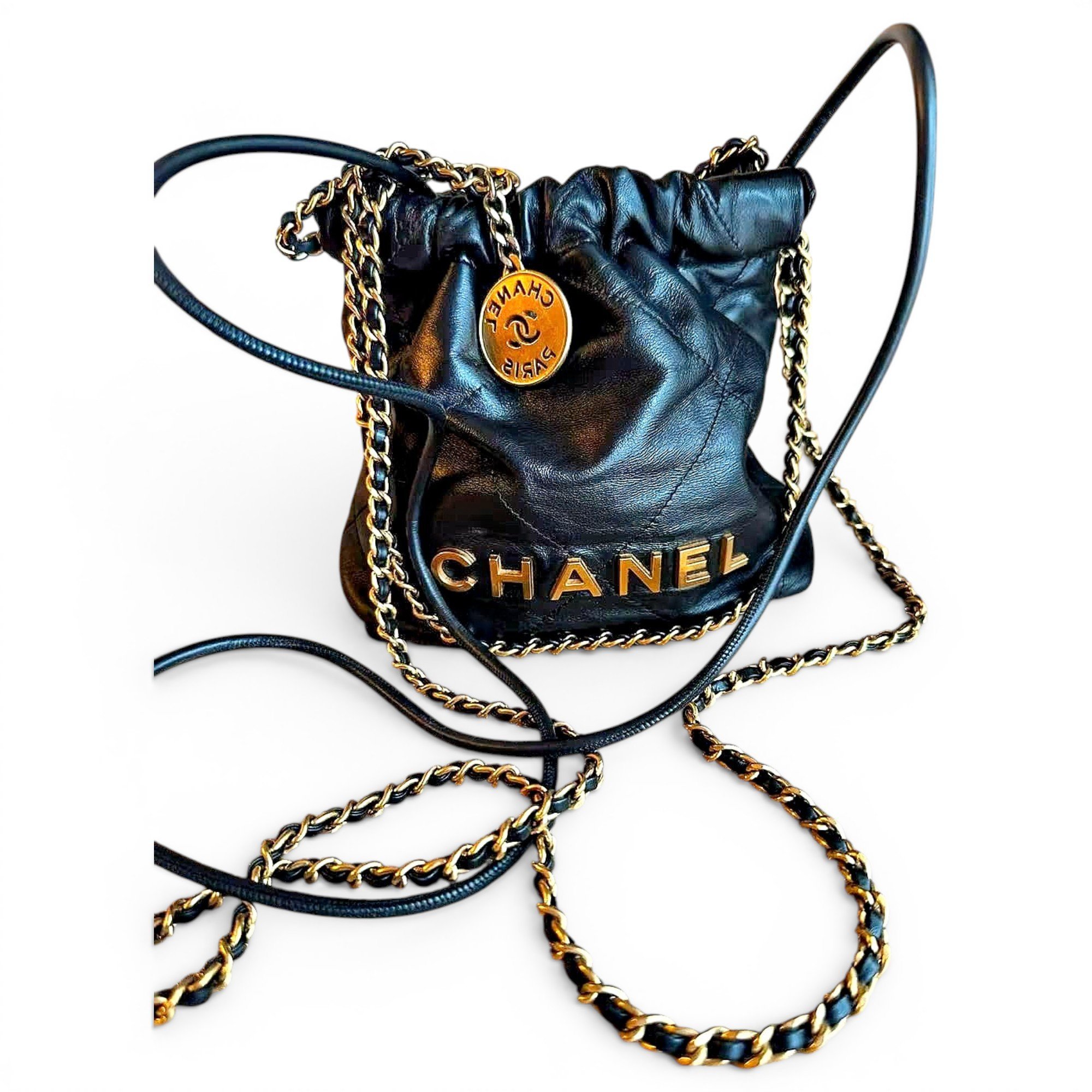 Chanel 22 leather handbag