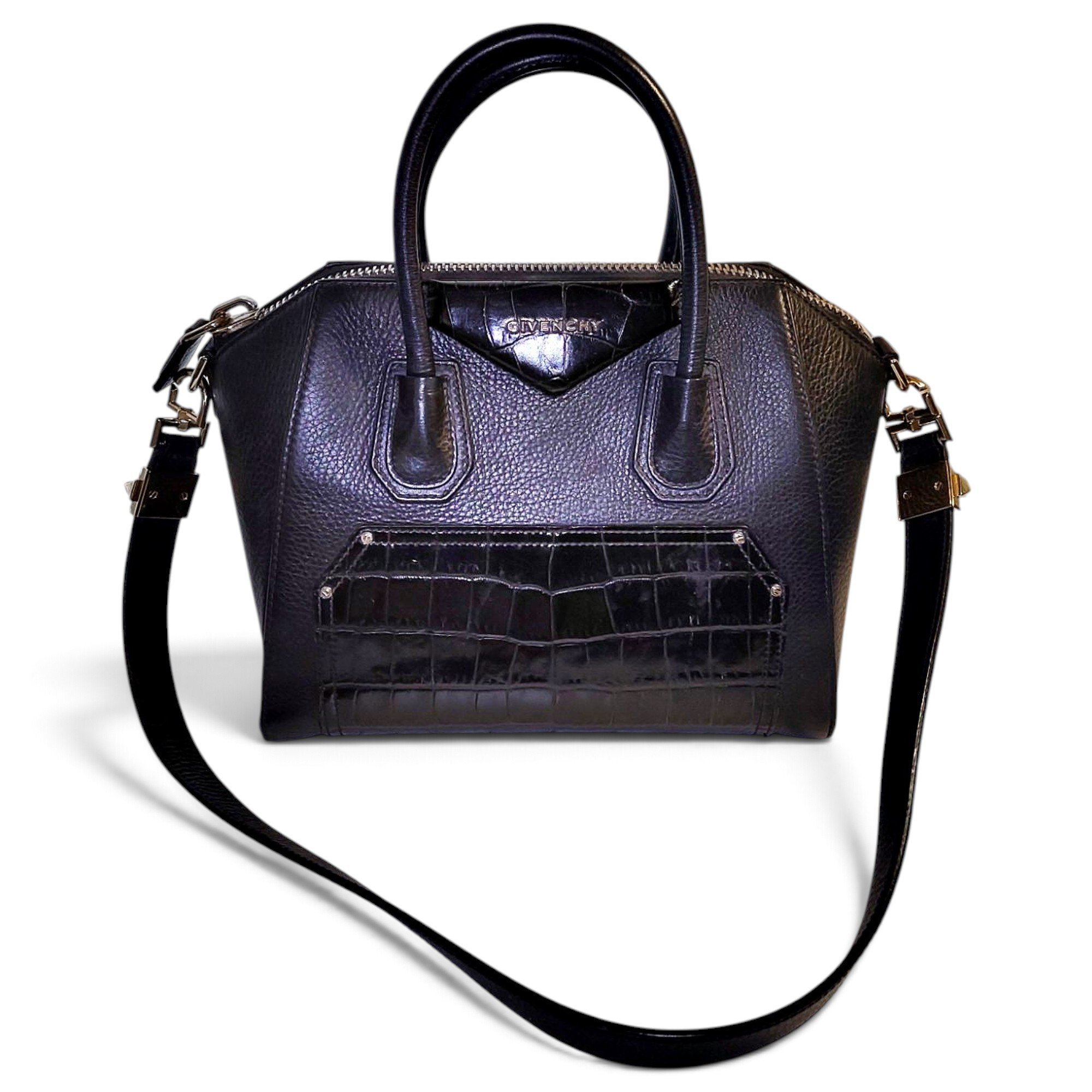 Antigona leather handbag