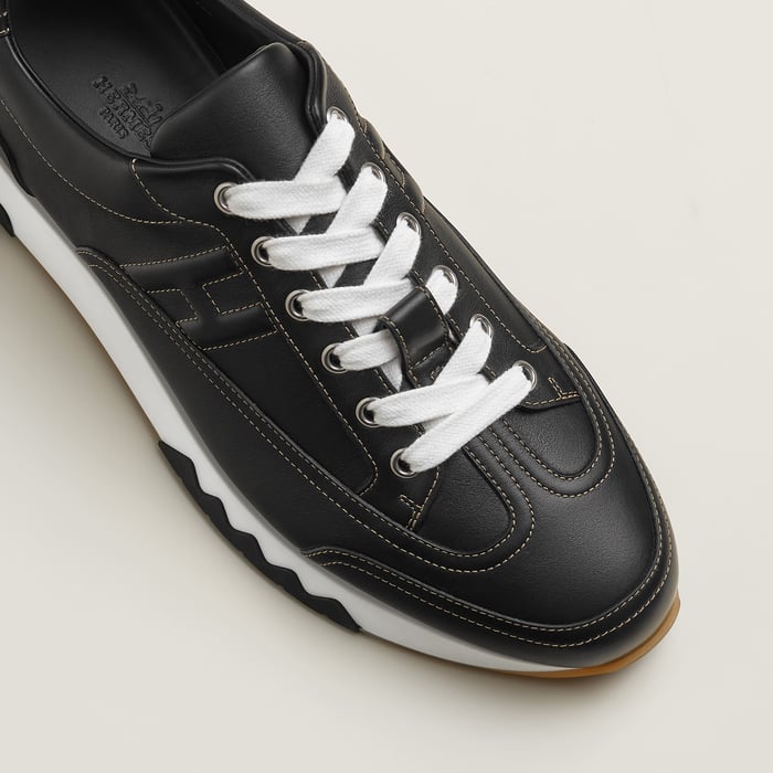 Noir Trail Sneaker
