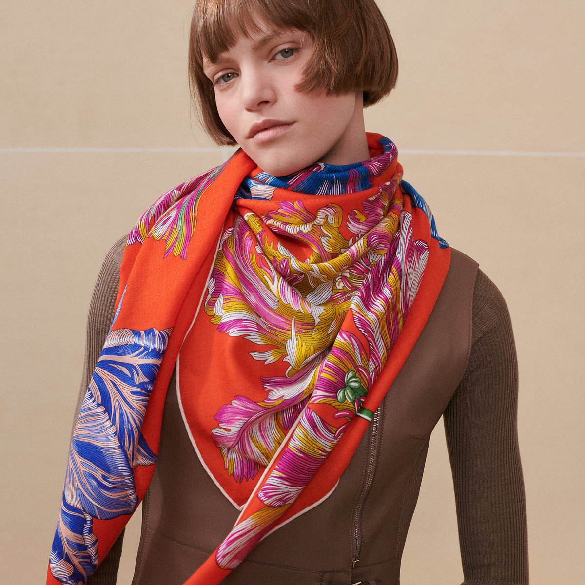 HERMES トライアングルジェアン チューリップマニア Tulipomanie Hermès Tulipomanie Cashmere Silk Giant Triangle