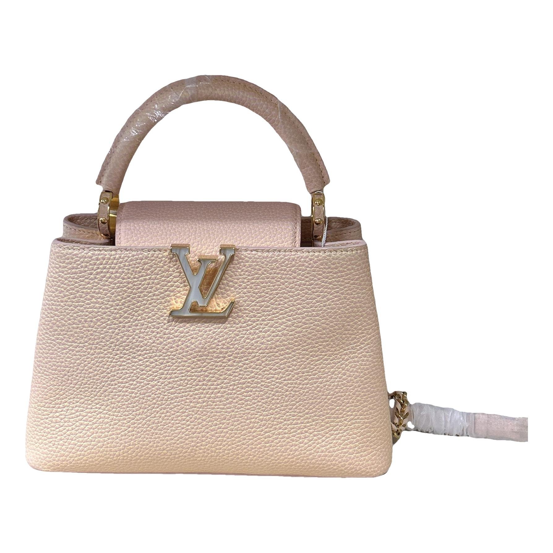 Capucines leather handbag