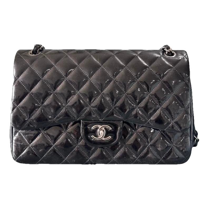 Timeless/Classique patent leather crossbody bag