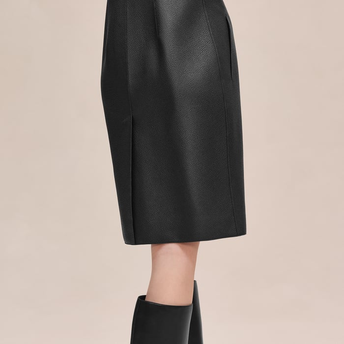 Noir Long Vest