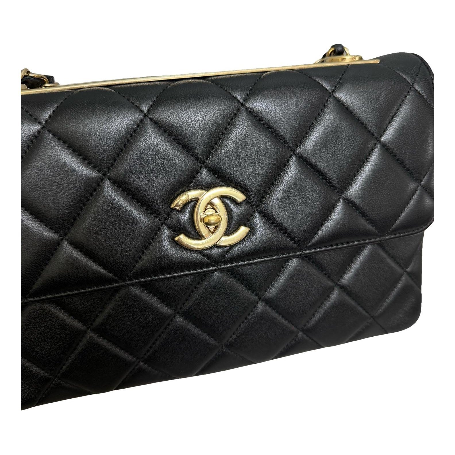 Trendy CC leather handbag