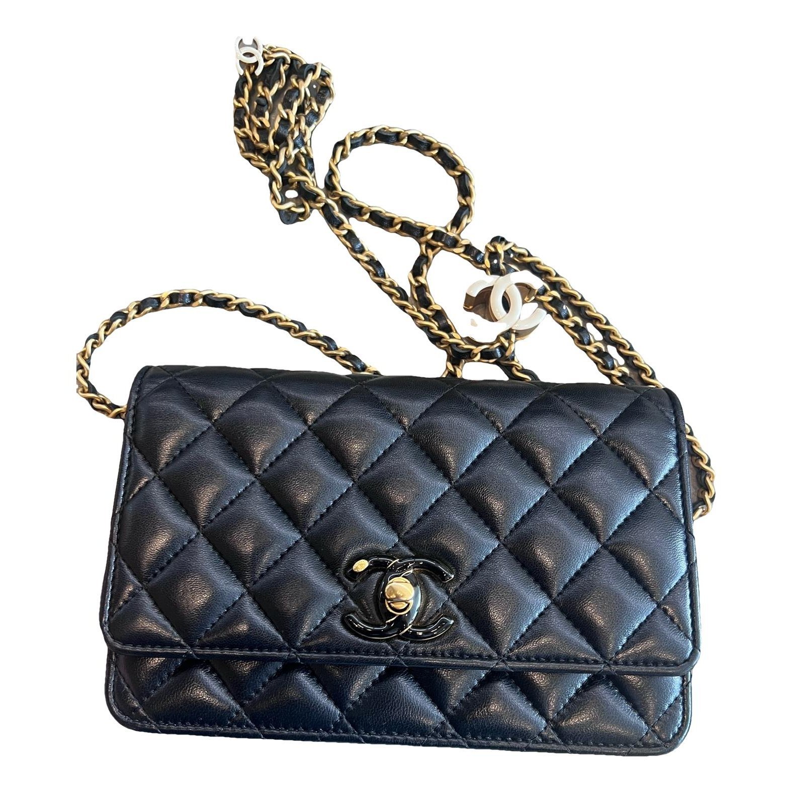 Wallet On Chain Timeless/Classique leather crossbody bag