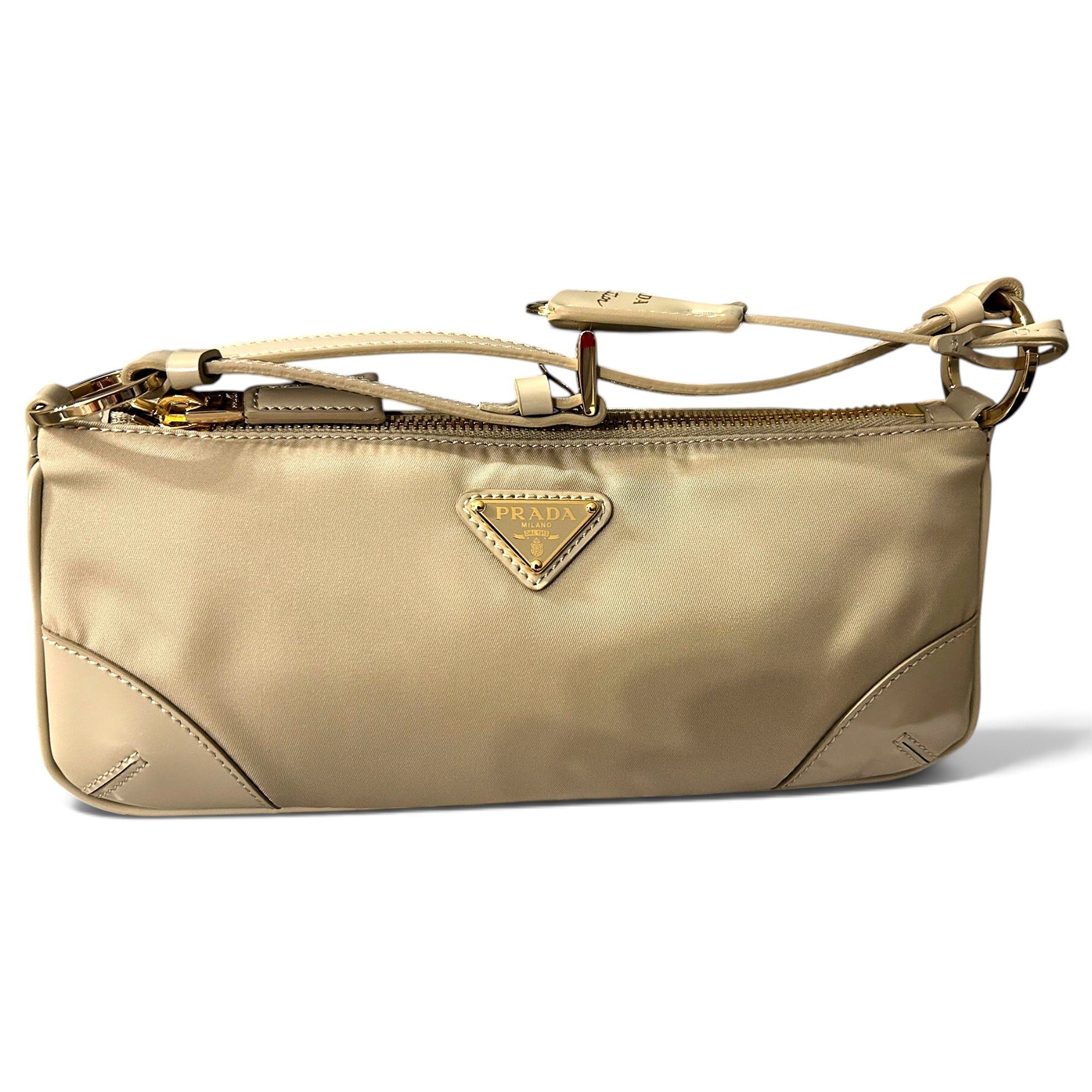 Re-Edition 2002 handbag