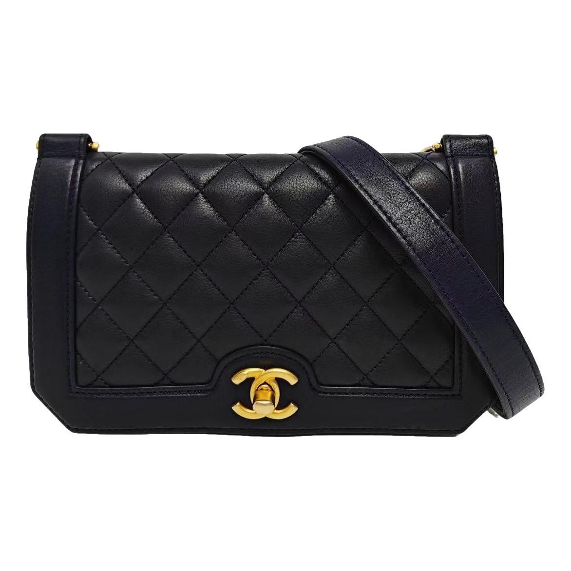 Timeless/Classique leather crossbody bag