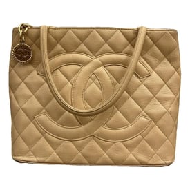 Chanel Médaillon leather satchel