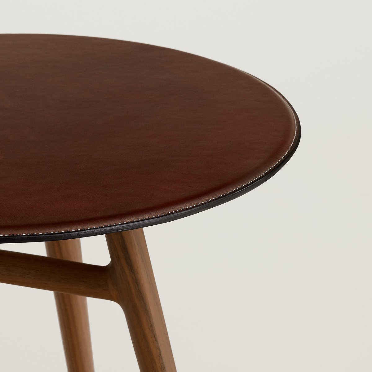 Chocolat Les Necessaires D'Hermès Simple Table, Small Model